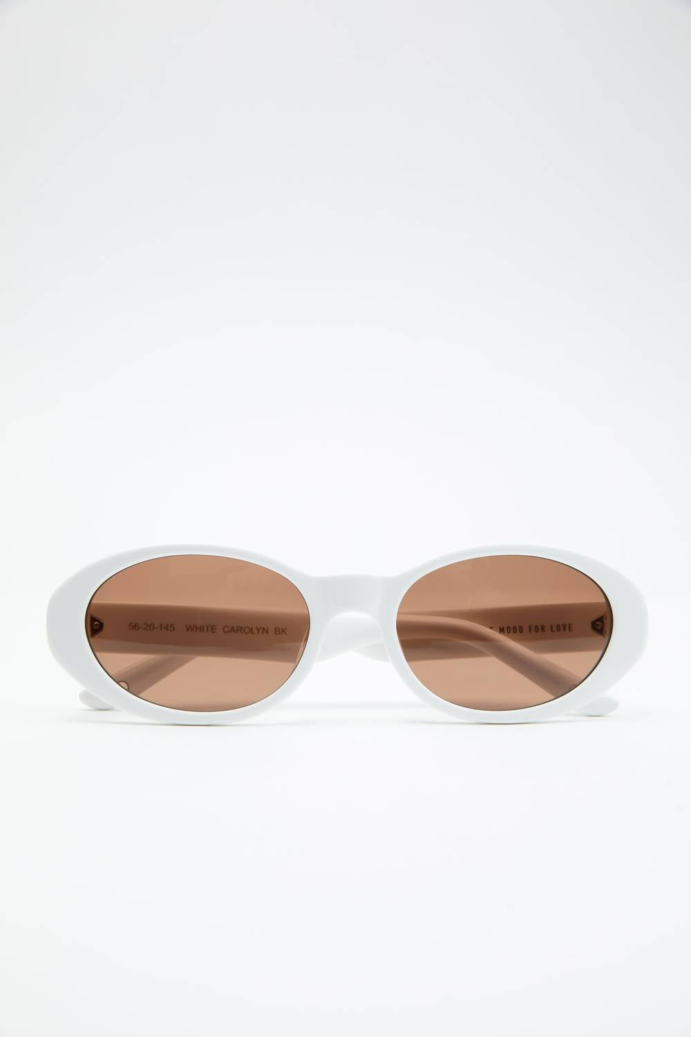 Caroline Bk Sunglasses With Chain