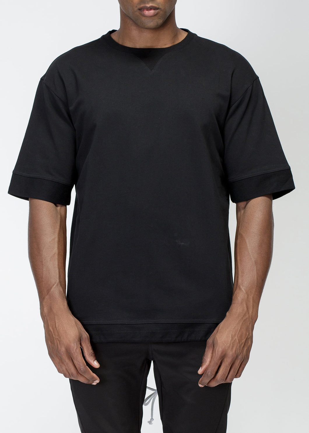 Men's Cut Block Fishtail Tee In Black