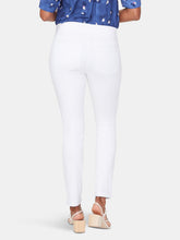 Load image into Gallery viewer, Skinny Ankle Pull-On Jeans in Petite - Optic White