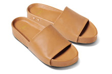 Load image into Gallery viewer, Pelican Sandal - Honey
