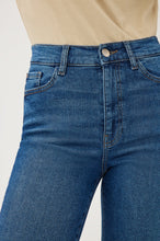 Load image into Gallery viewer, ASE - High Rise Straight Jeans - Seaborn
