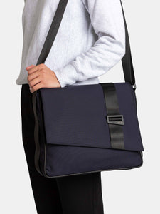 Hawken Messenger Bag in Econyl®