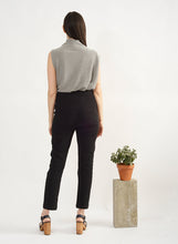 Load image into Gallery viewer, Zip Front Pegged Pant