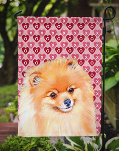 11 x 15 1/2 in. Polyester Pomeranian Hearts Love and Valentine's Day Portrait Garden Flag 2-Sided 2-Ply