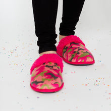 Load image into Gallery viewer, Bright Collection Creekside Slide Slippers | Camo Pink