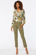 Load image into Gallery viewer, Sheri Slim Ankle Jeans - Silhouette Vines