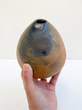 Load image into Gallery viewer, Pai Pai Clay Teardrop Vase
