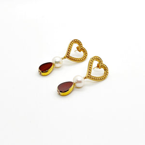 Corazon Pearl Earrings