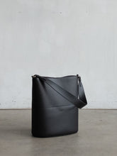 Load image into Gallery viewer, Tall Tote Black