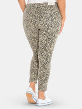 Load image into Gallery viewer, Mid Rise Jegging - Camo Leopard