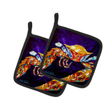 Load image into Gallery viewer, Crab The Right Stuff  Pair of Pot Holders