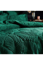 Load image into Gallery viewer, Paoletti Palmeria Velvet Quilted Duvet Set (Emerald Green) (Full) (UK - Double)