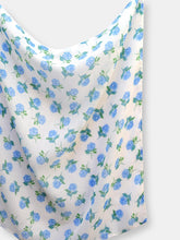 Load image into Gallery viewer, Hydrangea Scarf
