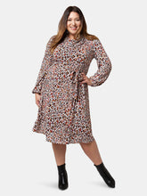 Load image into Gallery viewer, Mallory Dress In Leopard Macadamia (Curve)