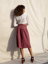 Load image into Gallery viewer, Beth Skirt / Scarlet Red Linen