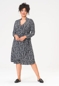 Gabrielle Dress in Brush Strokes Classic Navy (Curve)