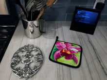 Load image into Gallery viewer, Orchid Pair of Pot Holders