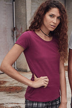 Load image into Gallery viewer, Fruit Of The Loom Womens/Ladies Ringspun Premium T-Shirt (Oxblood)