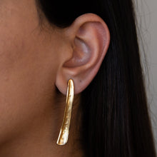 Load image into Gallery viewer, Bar Stud Earrings
