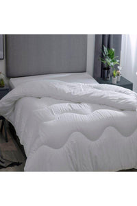 Belledorm Hotel Suite 10.5 Tog Filled Quilt (White) (King) (UK - Superking)