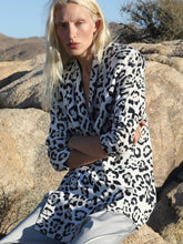 Load image into Gallery viewer, DB Jacket in Sand Jaguar