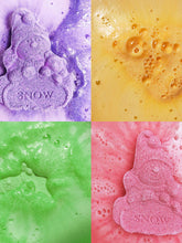 Load image into Gallery viewer, Moisturizing Bath Bombs Gift Set. 8 Natural Snowmen Bubble Bath Bombs For Kids &amp; Adults.