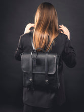Load image into Gallery viewer, Mod 260 Backpack in Leather Black