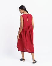 Load image into Gallery viewer, Red Pleated Midi Dress
