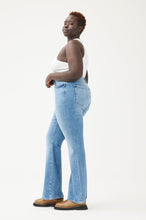 Load image into Gallery viewer, Mia Plus - High Rise Flare Jeans - Smith