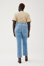 Load image into Gallery viewer, MAB Plus - Slim Straight Jeans - Clare