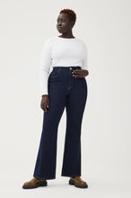 Load image into Gallery viewer, MIA Plus - High Rise Flare Jeans - Drum