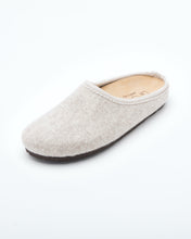 Load image into Gallery viewer, Women&#39;s Nebraska Wool Clogs