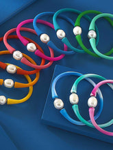 Load image into Gallery viewer, Bali Freshwater Pearl Silicone Bracelet