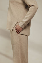 Load image into Gallery viewer, Cashmere Wool Blended Knit Cardigan