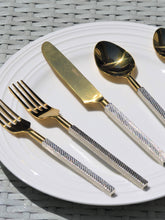 Load image into Gallery viewer, Modern Stailness Steel Flatware Set Of 20 Pc