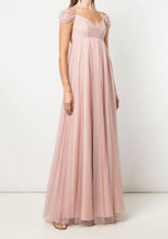 Load image into Gallery viewer, Isernia Gown