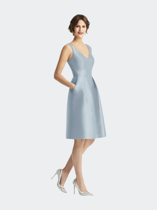 V-Neck Pleated Skirt Cocktail Dress With Pockets