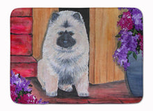 Load image into Gallery viewer, 19 in x 27 in Keeshond Machine Washable Memory Foam Mat