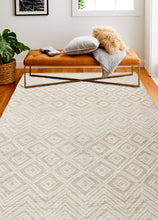 Load image into Gallery viewer, Verona Area Rug R130-LC159-Beige