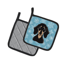 Load image into Gallery viewer, Snowflake Smooth Black and Tan Dachshund Pair of Pot Holders