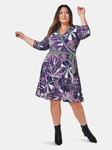 Banded Perfect Wrap Dress in Retro Floral (Curve)