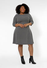 Load image into Gallery viewer, Katherine Fit And Flare Dress (Curve)