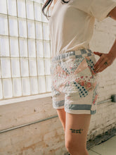 Load image into Gallery viewer, Dresden Plate Quilted Shorts