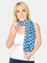 Load image into Gallery viewer, Eye-Catching Ikat Magnetic Closure Scarf