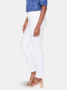 Skinny Ankle Pull-On Jeans in Petite - Optic White