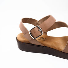 Load image into Gallery viewer, Danae Platform Leather Sandal