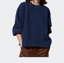 Load image into Gallery viewer, Fond Sweatshirt