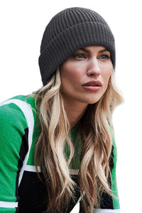 Engineered Knit Ribbed Beanie (Graphite Gray)