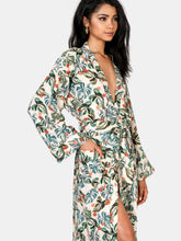 Load image into Gallery viewer, Luau On The Beach Robe
