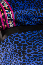Load image into Gallery viewer, Blue Leopard 100% Silk Duvet Cover